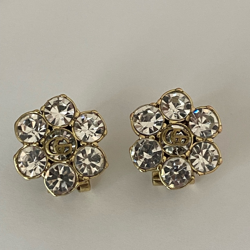 Gucci stunning crystal flower stud earrings. - Picture 3 of 11